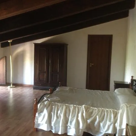 منزل ريفي L'antico Casale